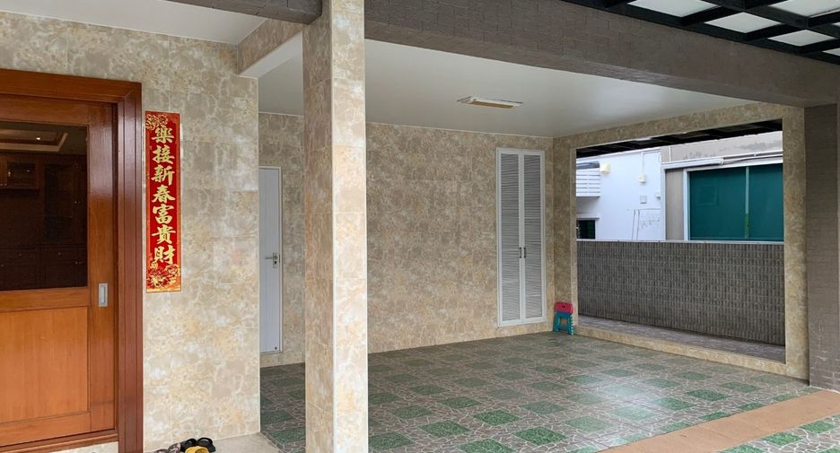 For sale 3 bedrooms house in Phra Nakhon, Bangkok