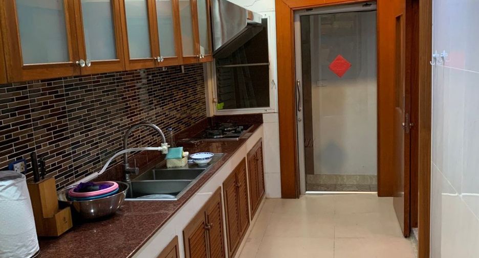 For sale 3 bedrooms house in Phra Nakhon, Bangkok