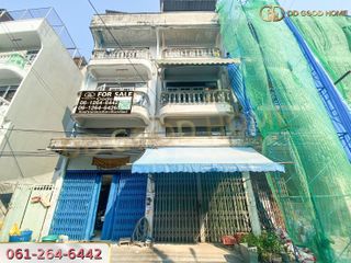 For sale 8 bed retail Space in Chom Thong, Bangkok