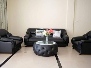 Reihenhaus zur Miete und zum Kauf mit 3 Zimmer in Prawet, Bangkok