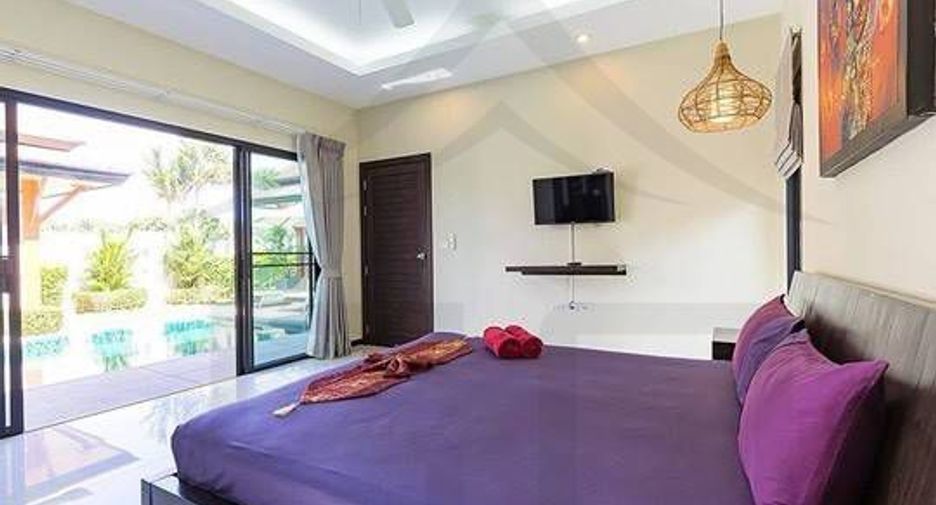For rent 3 bedrooms villa in Mueang Phuket, Phuket