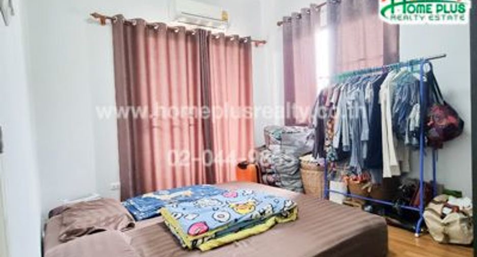 Продажа 3 спальни таунхаус в Нонг Кхаем, Бангкок