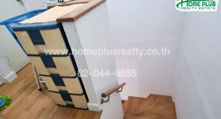 Продажа 3 спальни таунхаус в Нонг Кхаем, Бангкок