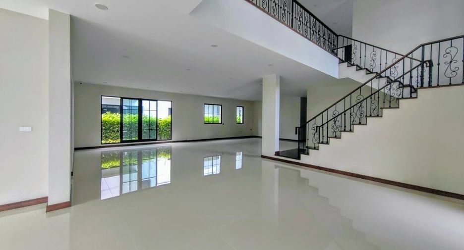 For sale 5 bedrooms house in Thawi Watthana, Bangkok