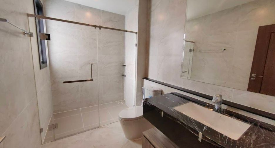 For sale 5 bedrooms house in Thawi Watthana, Bangkok