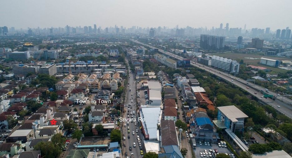 For rent retail Space in Wang Thonglang, Bangkok