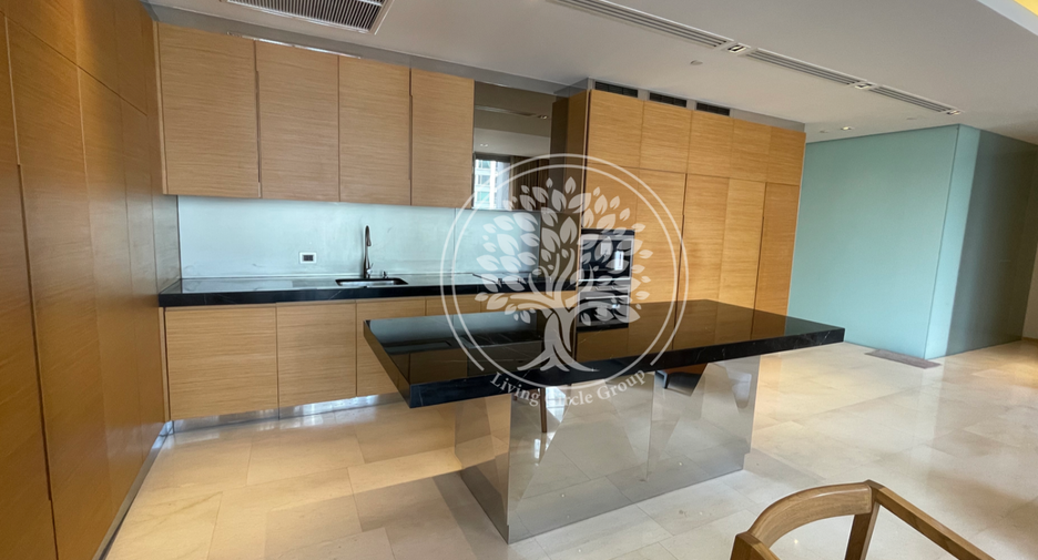 For rent 2 bedrooms condo in Sathon, Bangkok