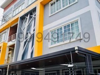 À vendre 7 chambres local commercial à Pak Kret, Nonthaburi