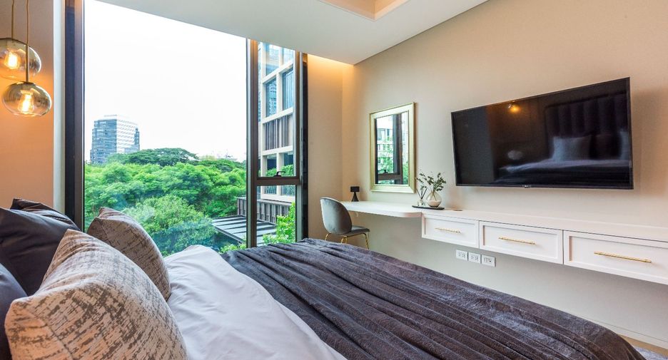 For rent and for sale 2 bedrooms condo in Pathum Wan, Bangkok