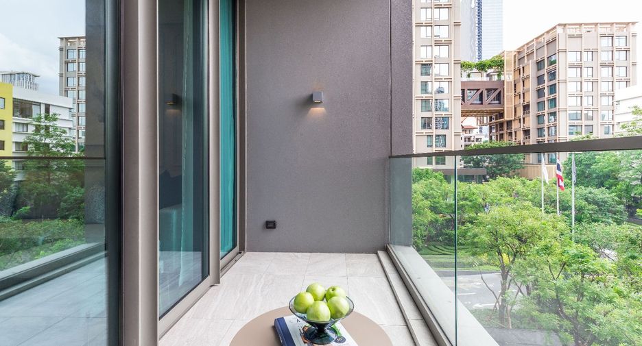 For rent and for sale 2 bedrooms condo in Pathum Wan, Bangkok