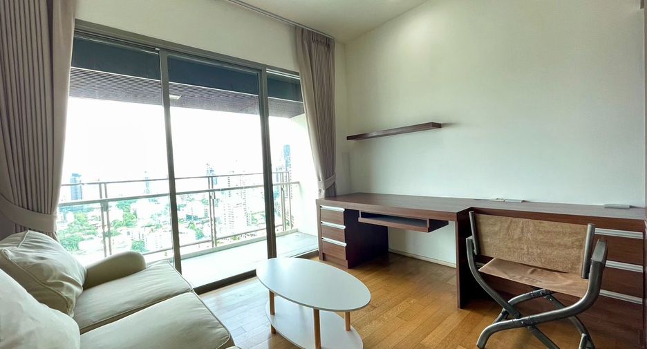 For rent 2 bedrooms condo in Khlong Toei, Bangkok