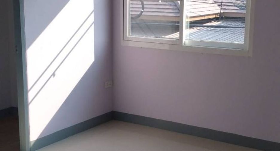 For sale 8 bedrooms apartment in Sai Mai, Bangkok