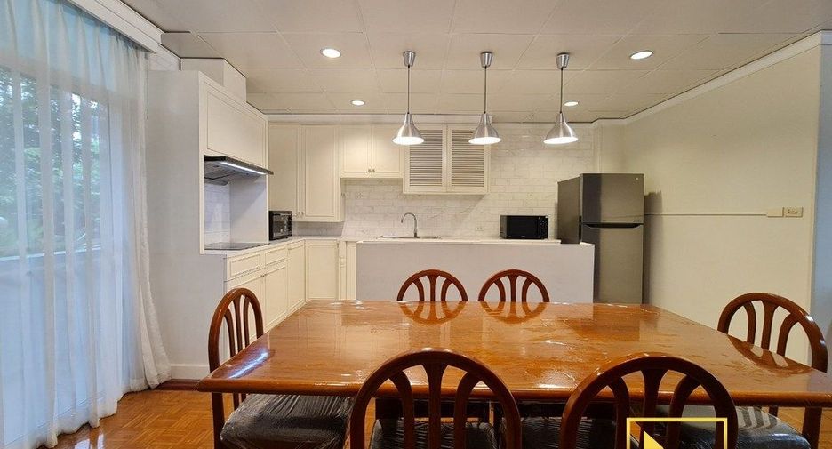 For rent 2 bedrooms apartment in Watthana, Bangkok