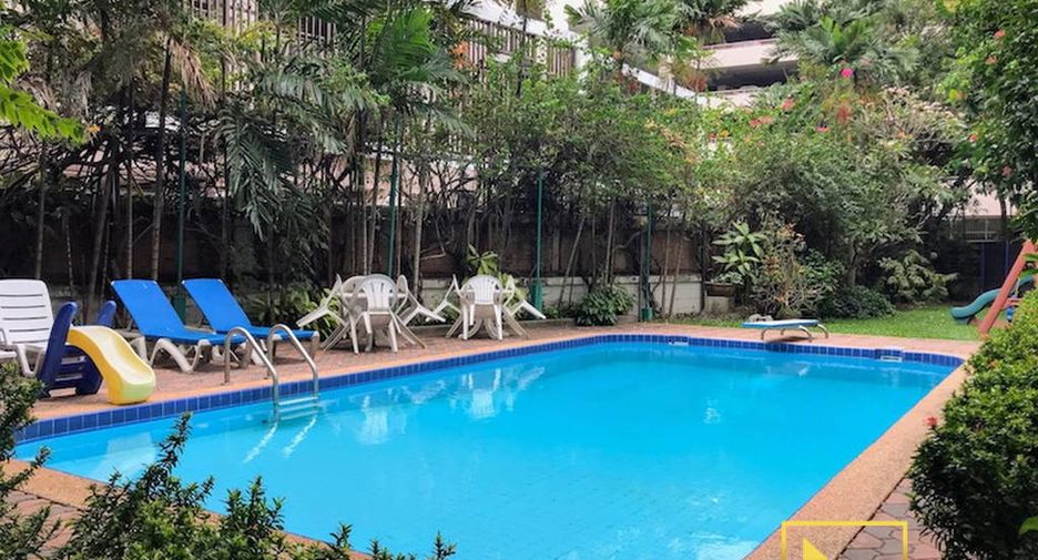 For rent 2 bedrooms apartment in Watthana, Bangkok