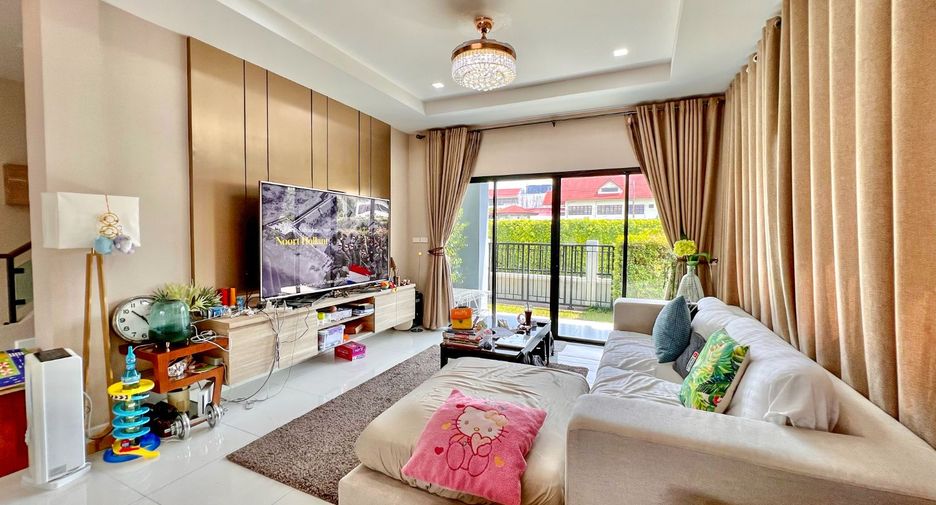 For sale 4 bedrooms house in Khlong Luang, Pathum Thani