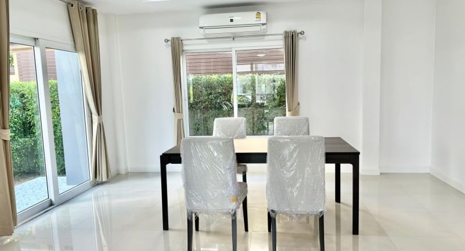 For rent 3 bedrooms house in Si Racha, Chonburi