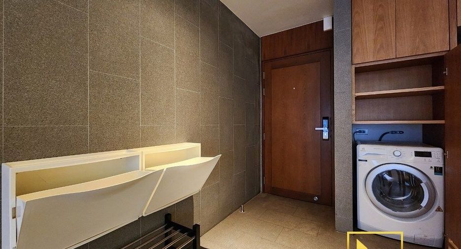 For rent 1 bed serviced apartment in Watthana, Bangkok