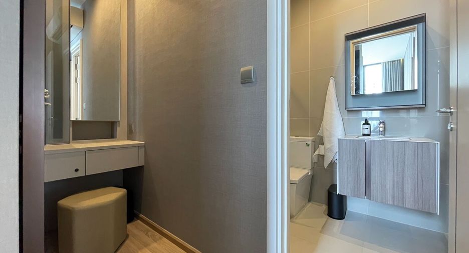 For sale 3 bedrooms condo in Phaya Thai, Bangkok