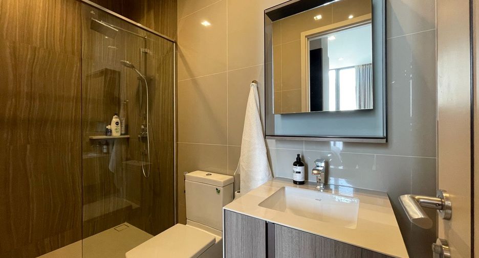 For sale 3 bedrooms condo in Phaya Thai, Bangkok