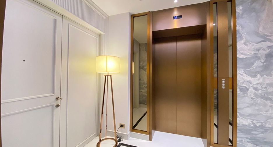 For rent 1 bed serviced apartment in Khlong San, Bangkok