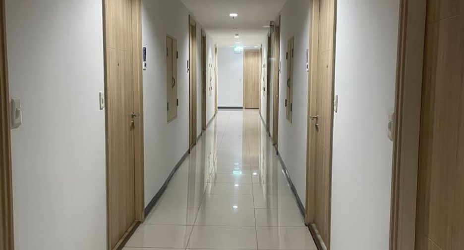 出售 1 卧室 公寓 在 Si Racha, Chon Buri