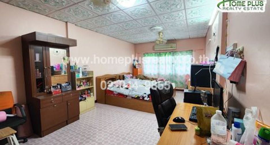 For sale 4 bedrooms retail Space in Yan Nawa, Bangkok