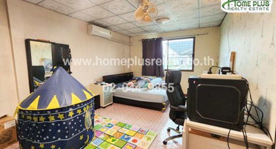 For sale 4 bedrooms retail Space in Yan Nawa, Bangkok