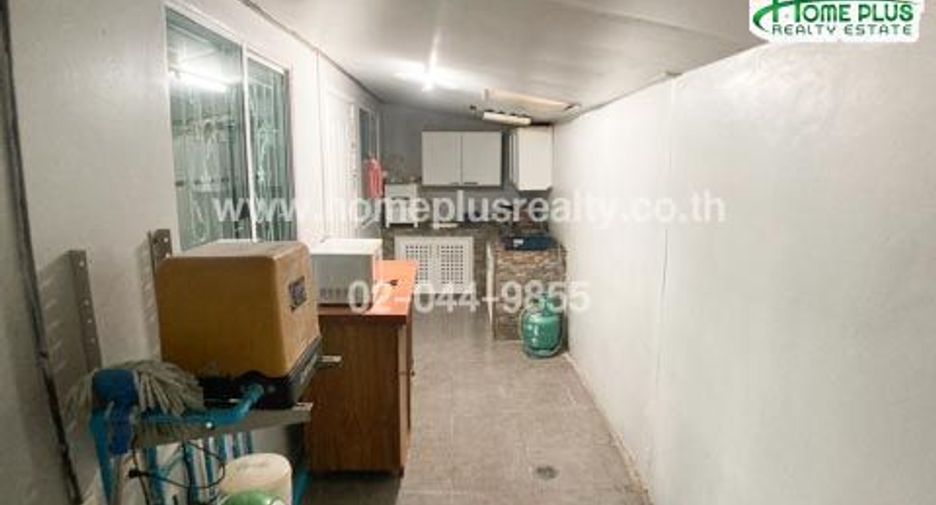 For sale 3 bedrooms townhouse in Don Mueang, Bangkok