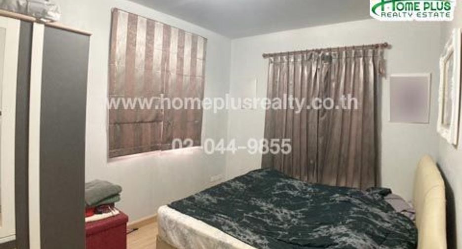 For sale 3 bedrooms townhouse in Don Mueang, Bangkok
