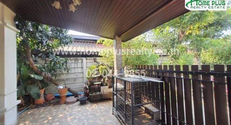 For sale 3 bedrooms townhouse in Don Mueang, Bangkok