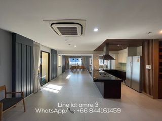 For rent 3 bedrooms condo in Khlong Toei, Bangkok