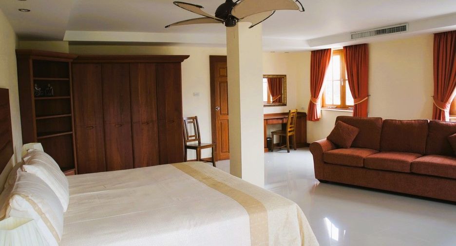 For sale 10 bed hotel in Cha Am, Phetchaburi