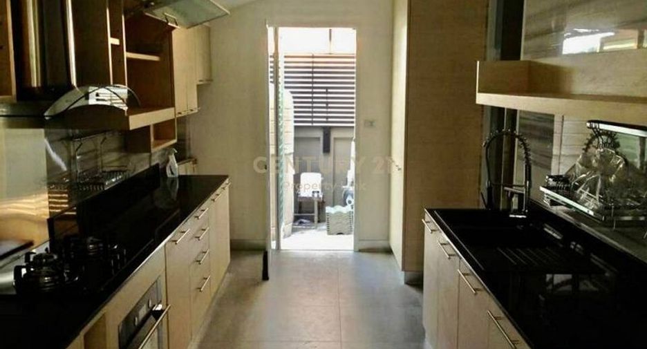 For sale 4 bedrooms house in Prawet, Bangkok