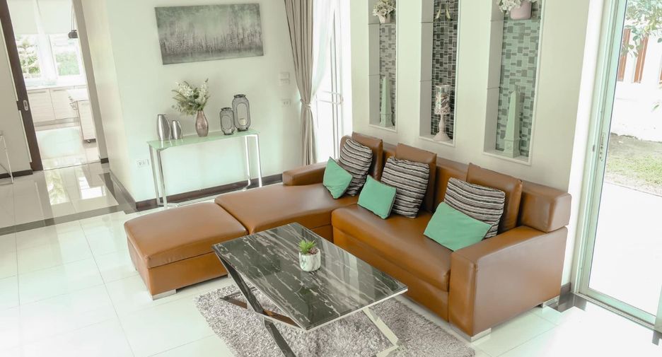 Haus zur Miete und zum Kauf mit 6 Zimmer in Min Buri, Bangkok