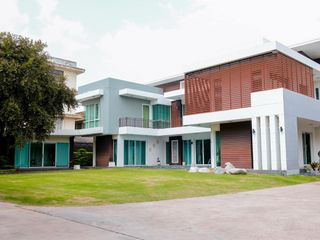 For rent and for sale 6 bedrooms house in Min Buri, Bangkok