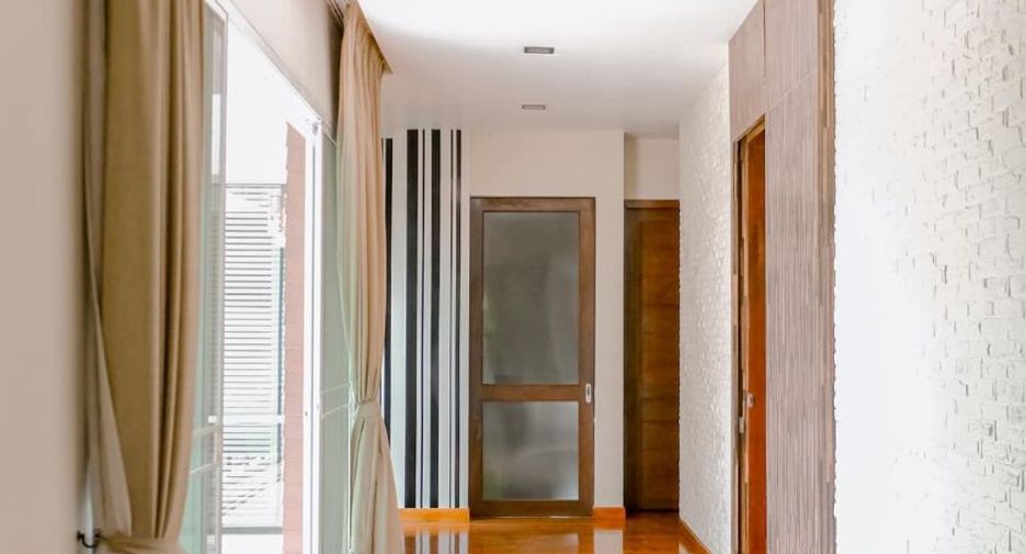 Haus zur Miete und zum Kauf mit 6 Zimmer in Min Buri, Bangkok