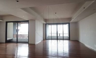 Wohnung zur Miete mit 3 Zimmer in Yan Nawa, Bangkok
