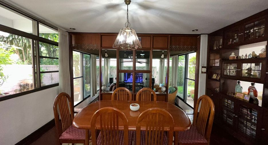 For sale 3 bedrooms house in Suan Luang, Bangkok