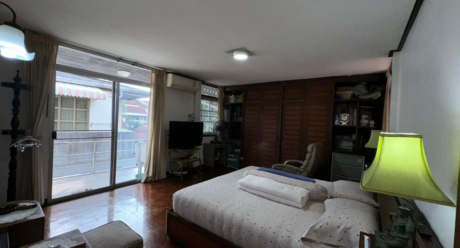 For sale 3 bedrooms house in Suan Luang, Bangkok