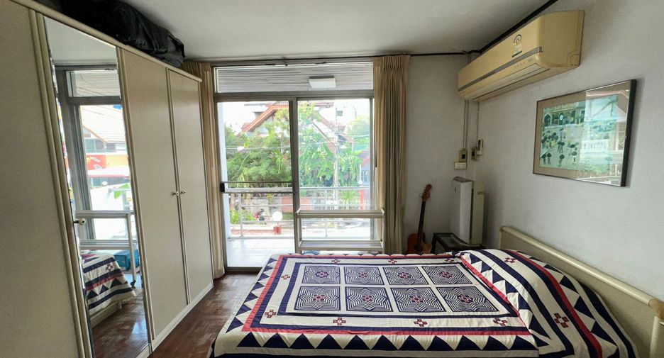 For sale 3 bedrooms house in Suan Luang, Bangkok
