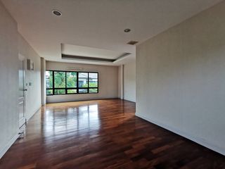 For sale 4 bed house in Mueang Nonthaburi, Nonthaburi