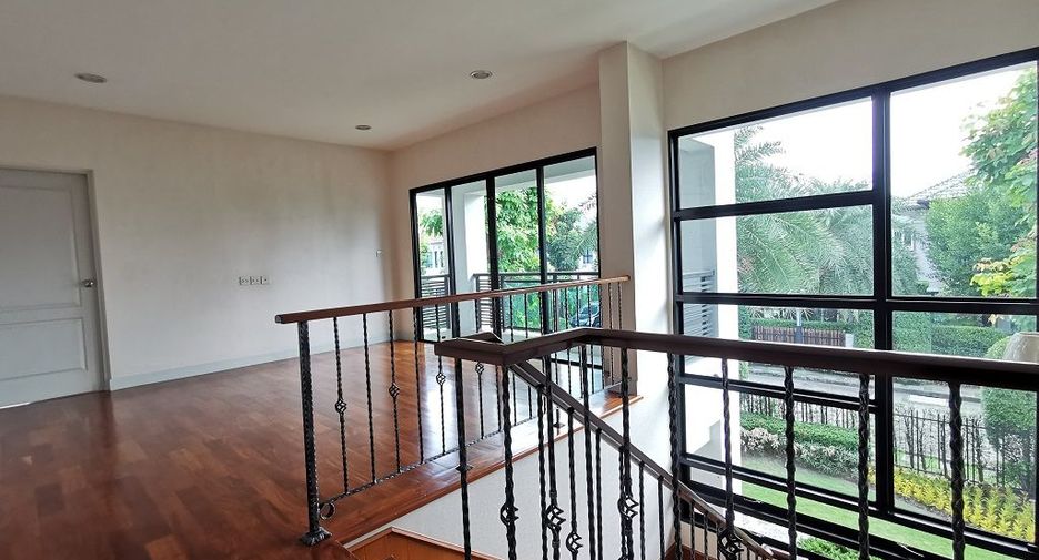 For sale 4 bed house in Mueang Nonthaburi, Nonthaburi