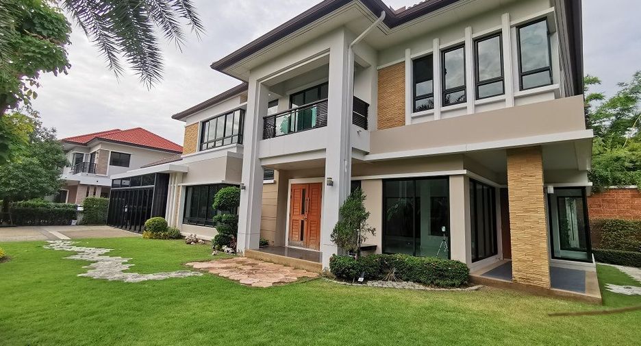 For sale 4 bed house in Mueang Nonthaburi, Nonthaburi