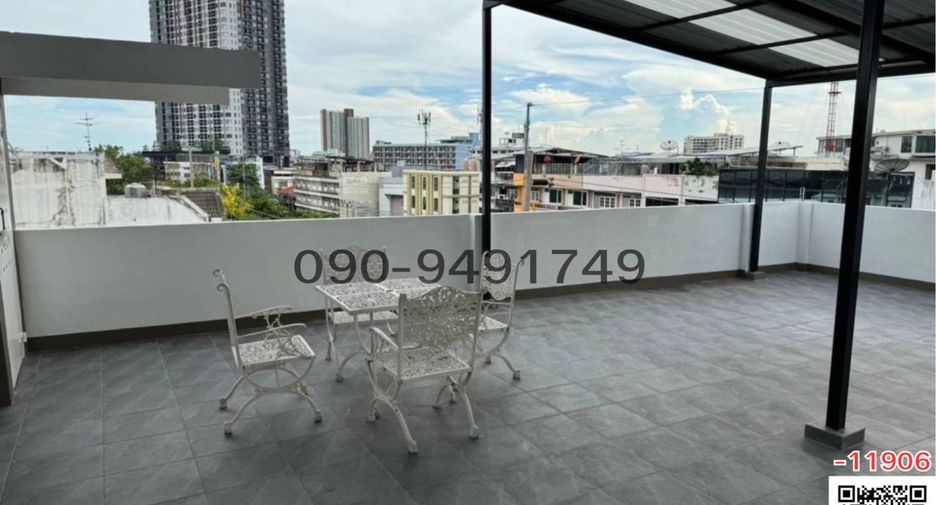 For rent 9 bedrooms retail Space in Khlong San, Bangkok