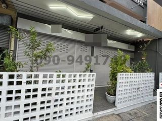 For rent 9 bedrooms retail Space in Khlong San, Bangkok