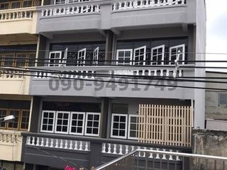 For rent 9 bedrooms retail Space in Khlong San, Bangkok