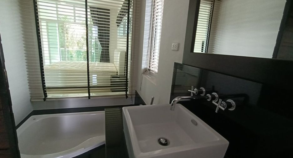 For sale 3 bedrooms villa in Thalang, Phuket