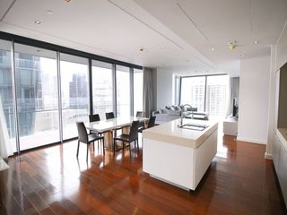For rent 3 ベッドルーム condo in Khlong Toei, Bangkok