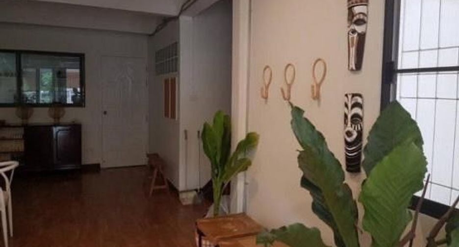 ให้เช่า 4 ห้องนอน ทาวน์เฮ้าส์ ใน วัฒนา, กรุงเทพฯ