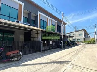For sale 3 bedrooms townhouse in Lat Lum Kaeo, Pathum Thani